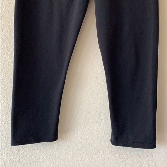 Athleta Basic Black Capri Leggings - Picture 3 of 8